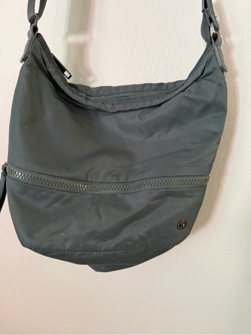 Lululemon Army Green Crossbody Shoulder Bag with Small Logo